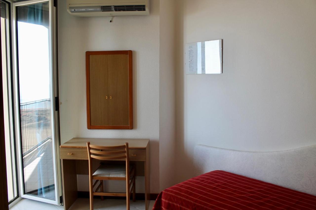 Hotel Vienna Caorle Luaran gambar