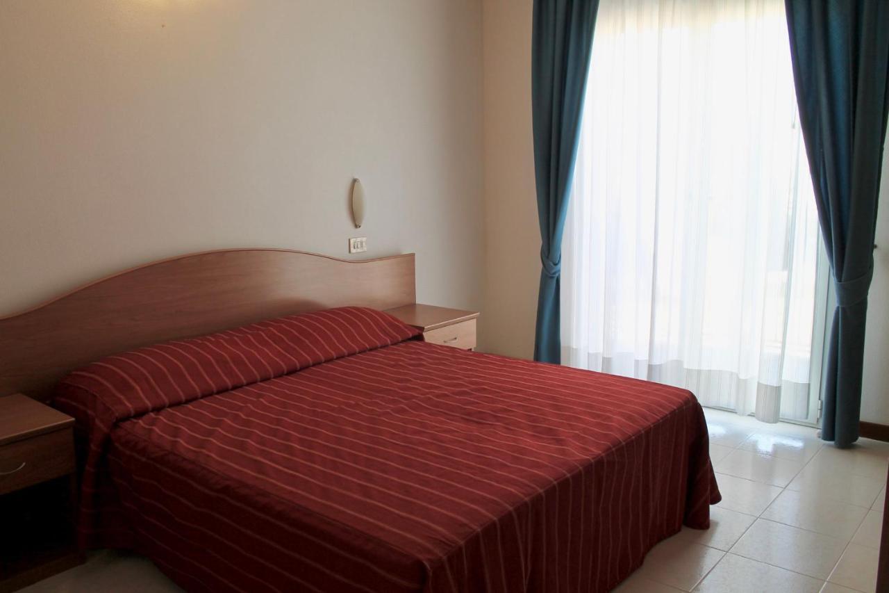 Hotel Vienna Caorle Luaran gambar