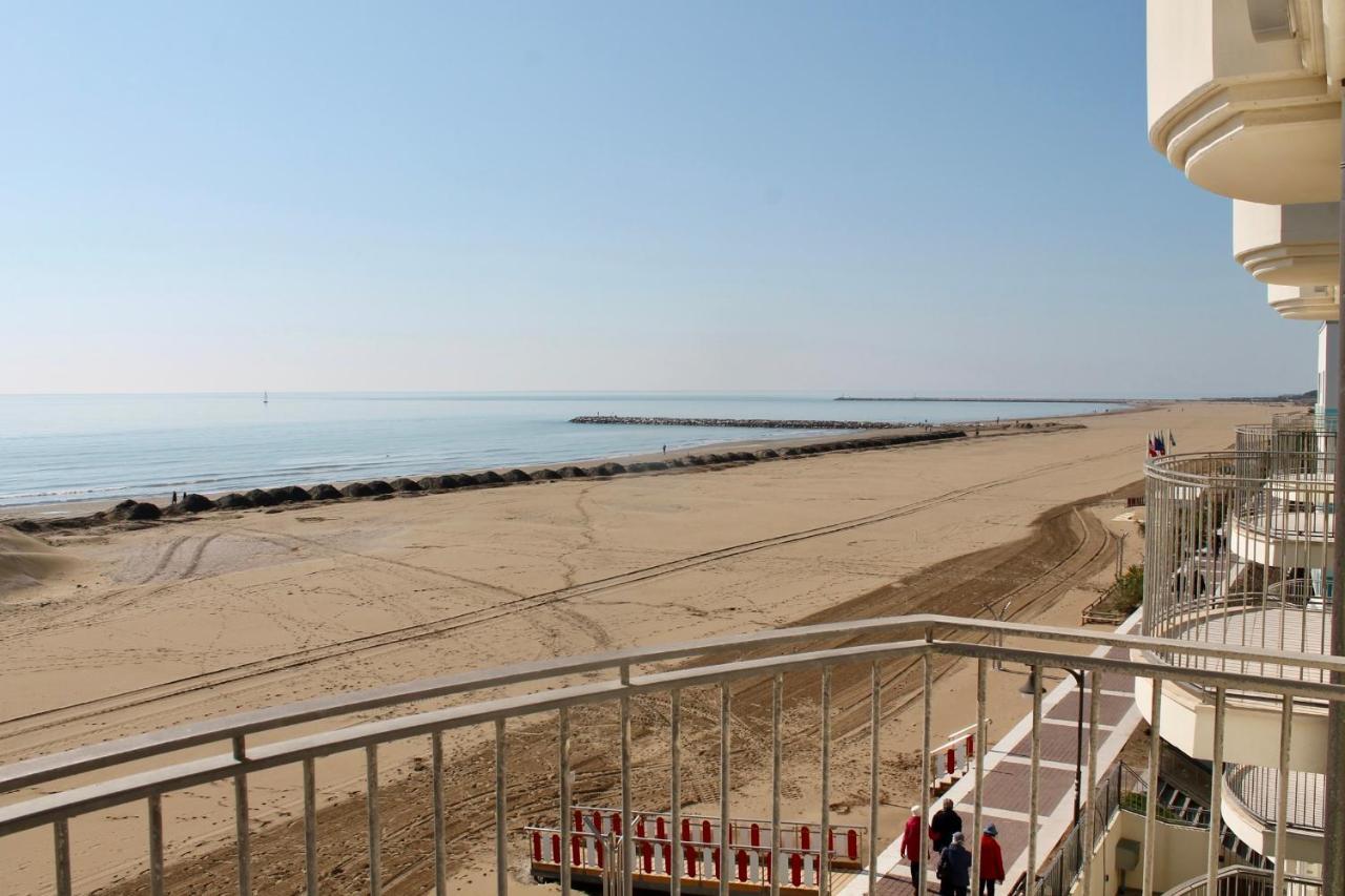 Hotel Vienna Caorle Luaran gambar