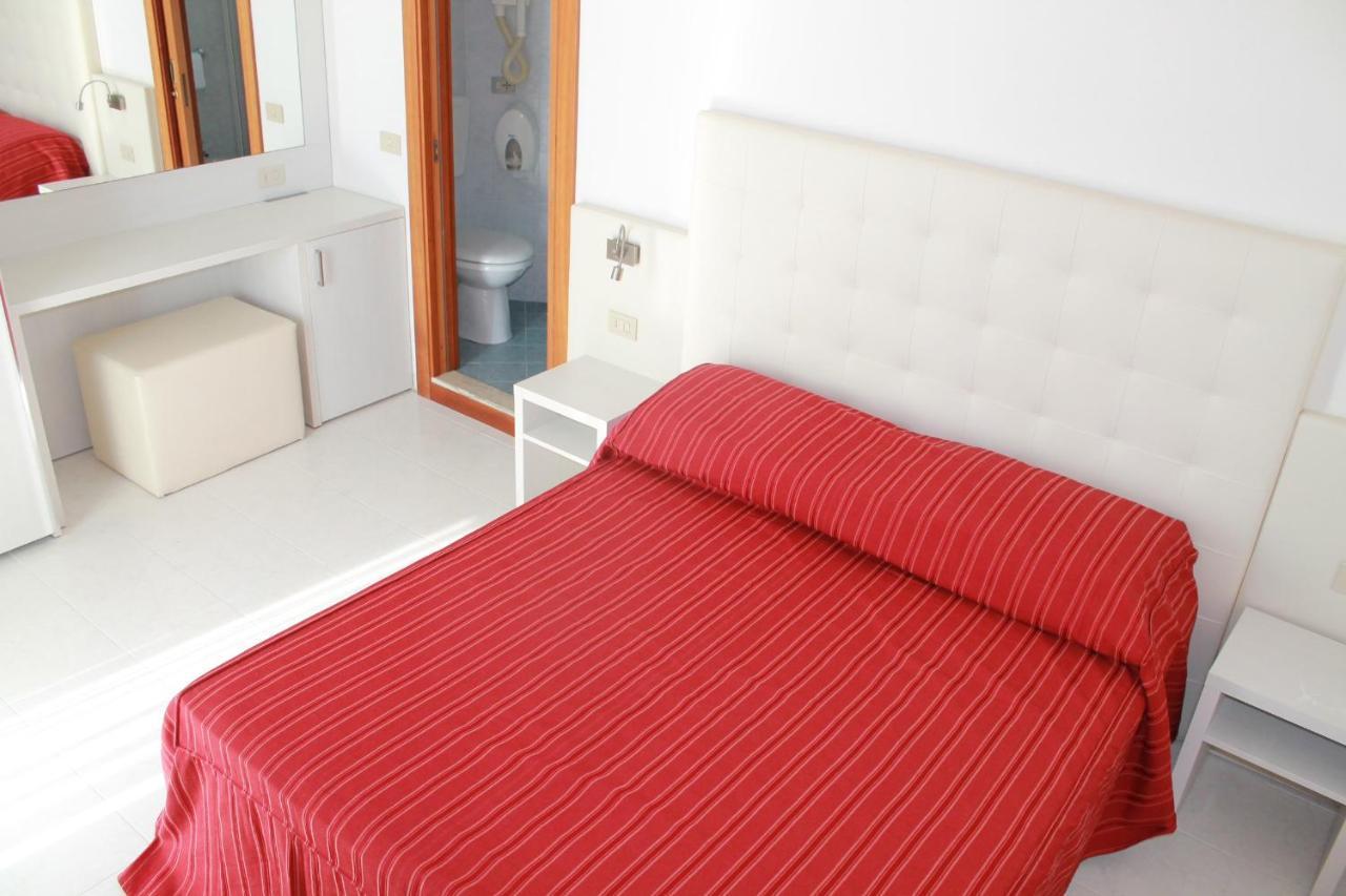 Hotel Vienna Caorle Luaran gambar
