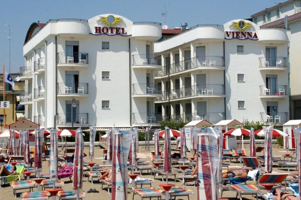 Hotel Vienna Caorle Luaran gambar