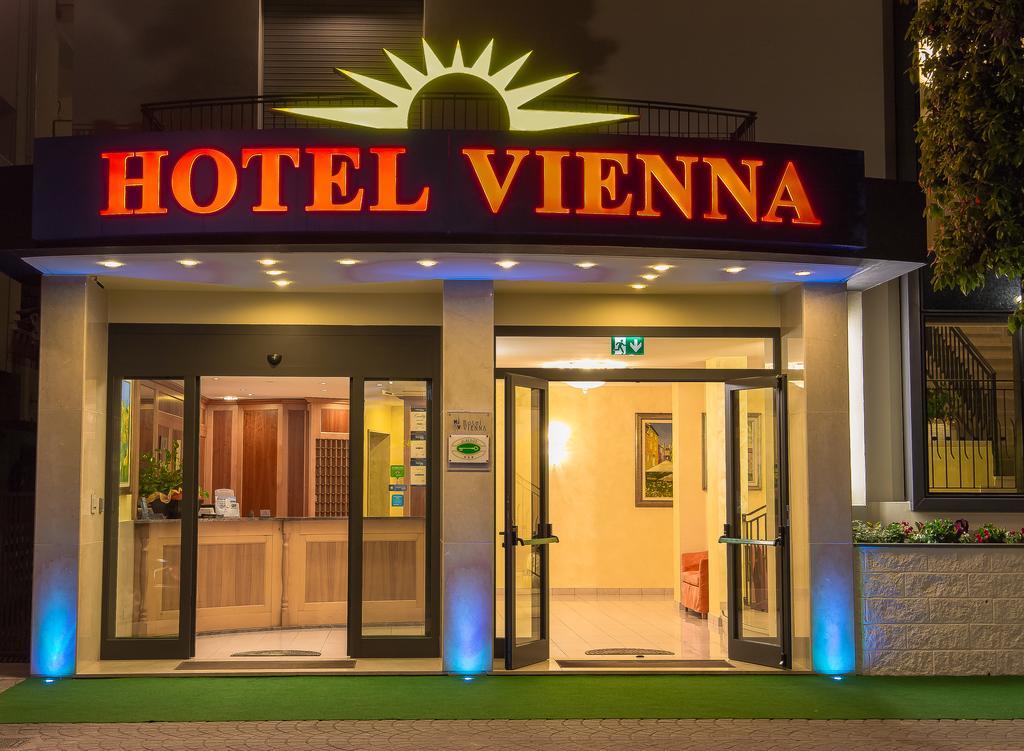 Hotel Vienna Caorle Luaran gambar