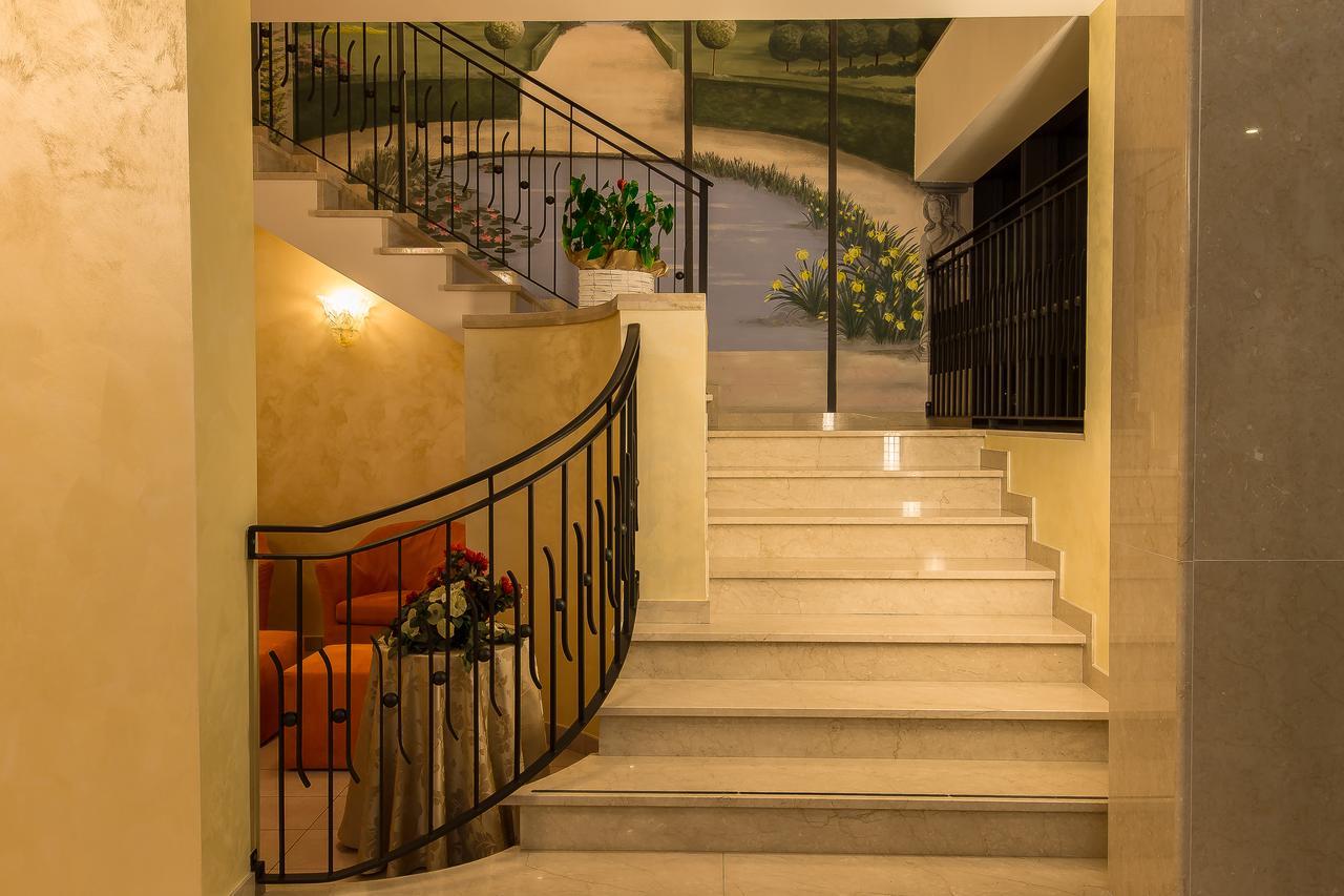 Hotel Vienna Caorle Luaran gambar