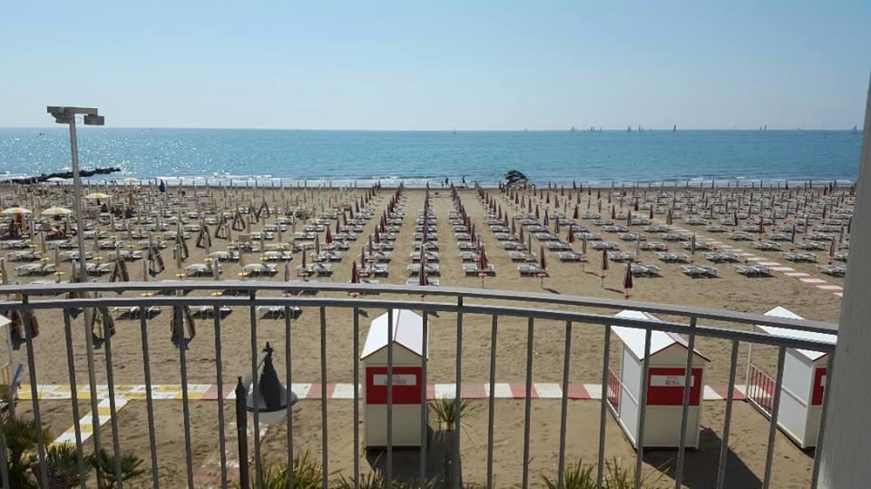 Hotel Vienna Caorle Luaran gambar